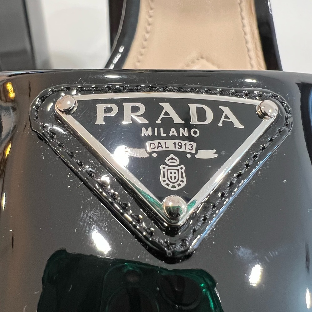 Prada Patent leather platform sandals - Picture 12 of 12